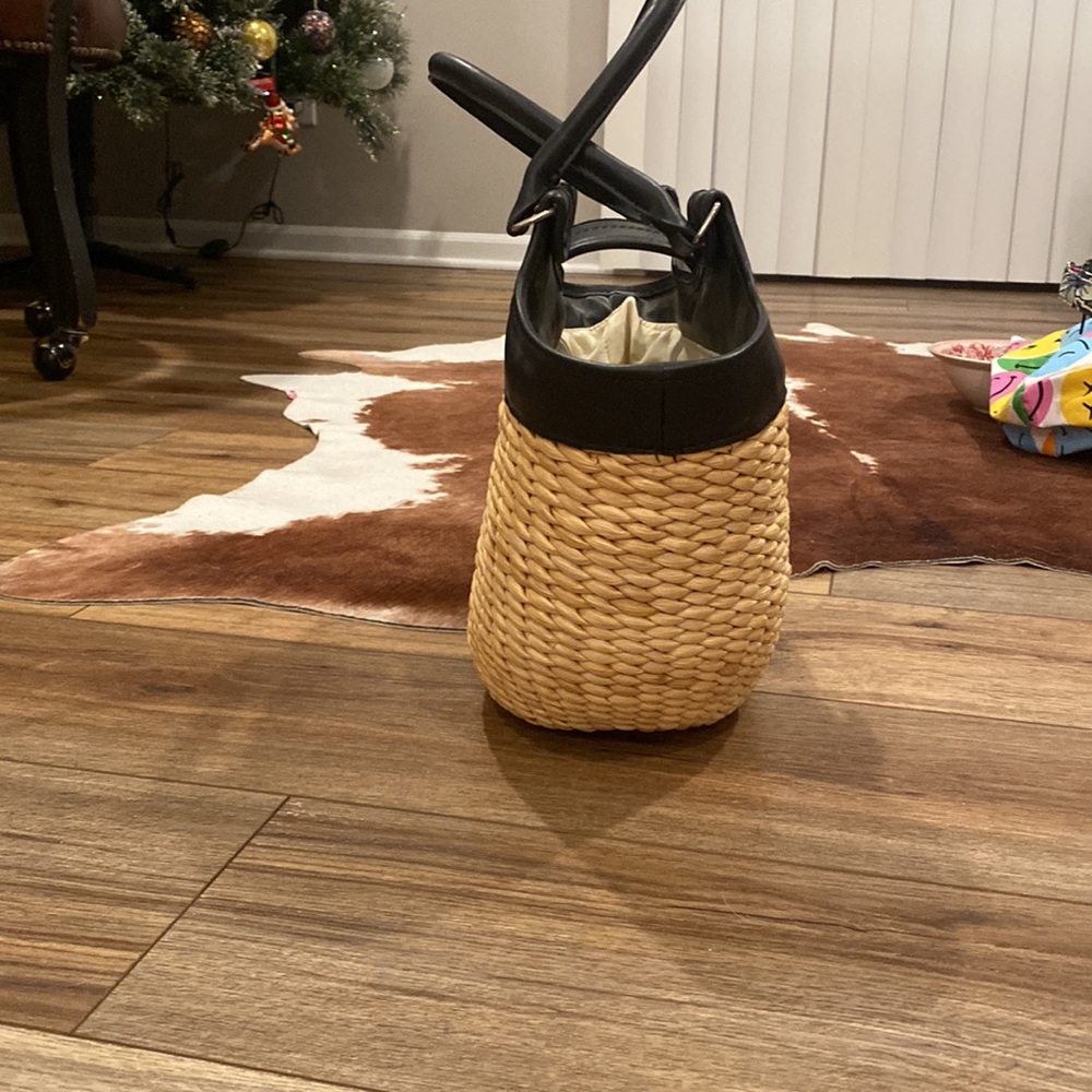 Weaved/woven hand/shoulder bag/purse - Picture 4 of 10